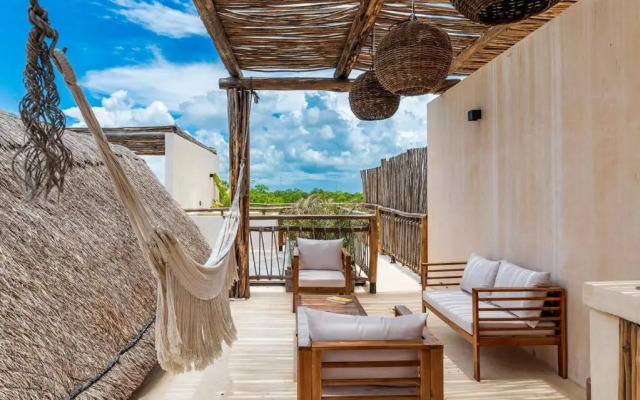 @villa.akbal- 2bd rooftop w/ open dinning room