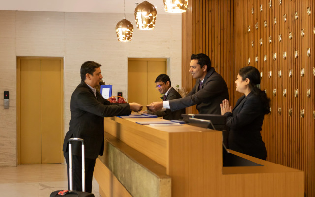 Golden Tulip Suites Gurgaon