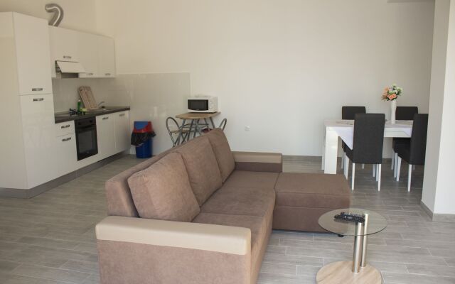 Apartments Lira