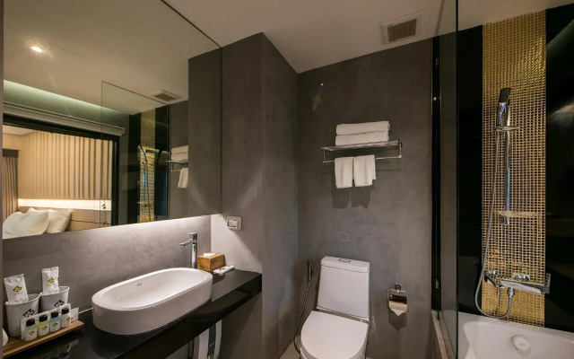 Nadee 10 Resort & Hotel