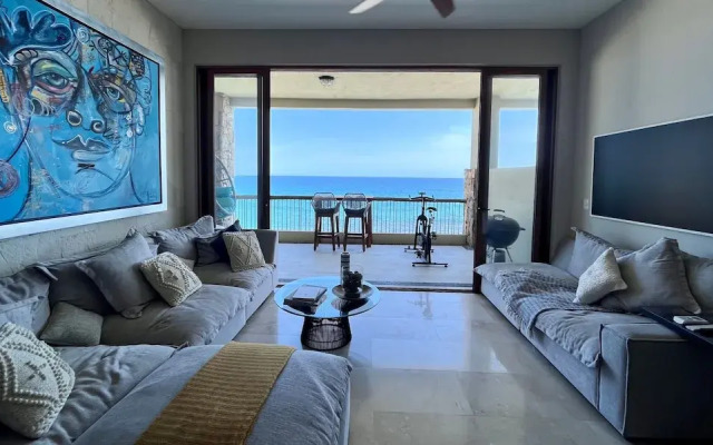 Stunning Condo in Cabo with Ocean Views