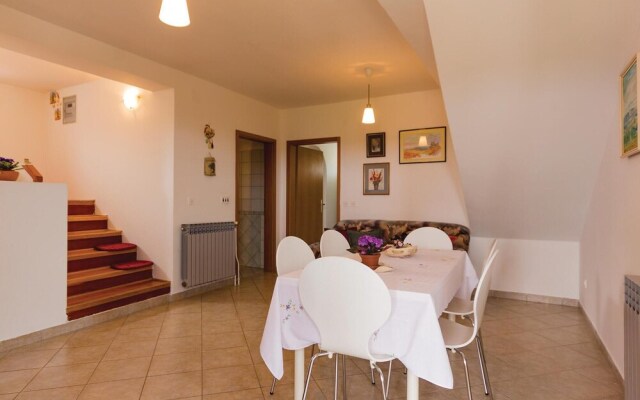 Amazing Home in Pula With Wifi and 2 Bedrooms