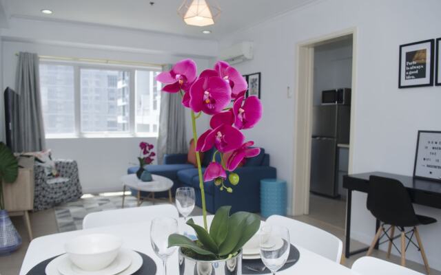 Stylish Apartment at BGC