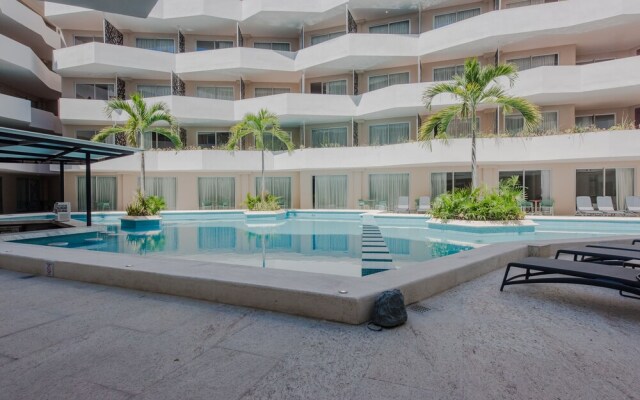 LUXURY 1-bdr -ROOFTOP POOL-GYM-PARK G310
