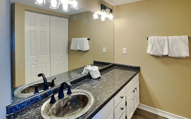 Emerald Towers by Panhandle Getaways