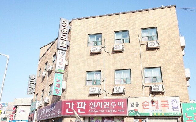 hotelImage