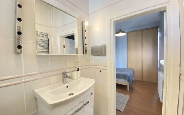 Missafir Sleek Flat With Balcony on Bagdat Street