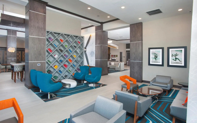 Hampton Inn & Suites LAX El Segundo