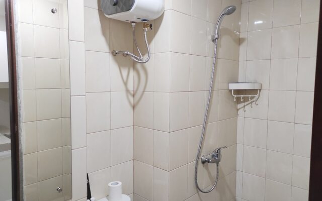 Simply Homey Studio at Vida View Apartment