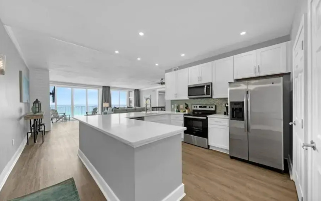 Shoreline Towers 2124