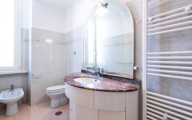 Casa Emme in Rome With 2 Bedrooms and 1 Bathrooms