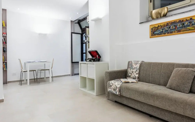 Modern Macha Apartment