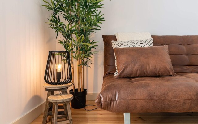 Dazzling Apartment With Private Terrace in Alcântara