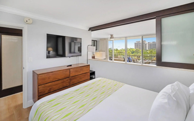 Regency on Beachwalk Waikiki by OUTRIGGER