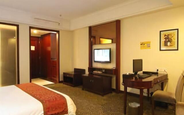 Gold Coast Hotel