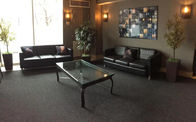 Hotel Faubourg Montreal - ex Holiday Inn Express Hotel & Suites Centr