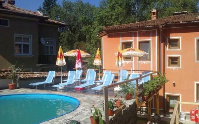 Guest Houses Todorini Kashti