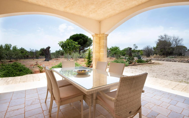 Splendida villetta immersa nella campagna pugliese