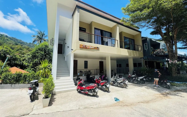 Hillside Haven-Luxury Room