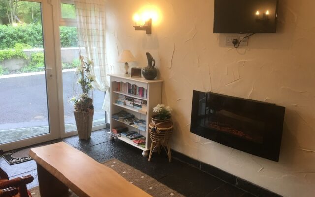 Hazelbrook Self Catering - Maximum 6 Persons