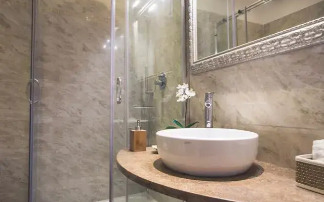 The golden keys rome