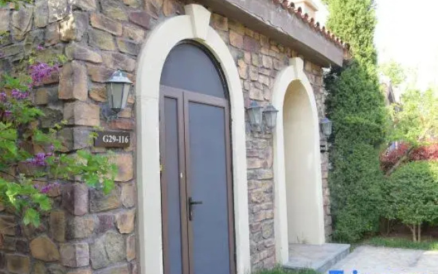 Mr. White Rabbit Guesthouse