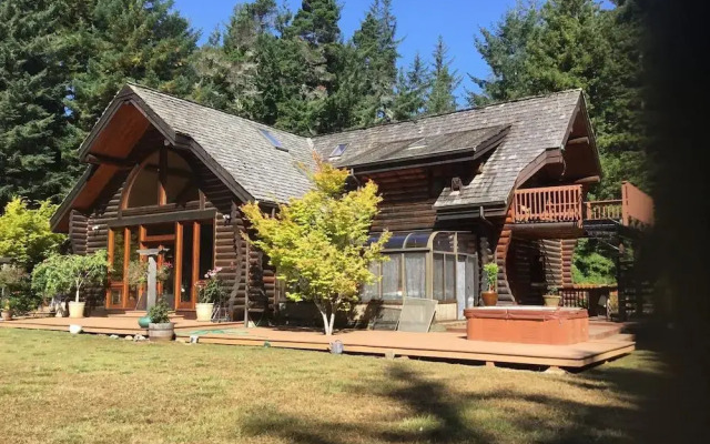 Redwood Log Cabin