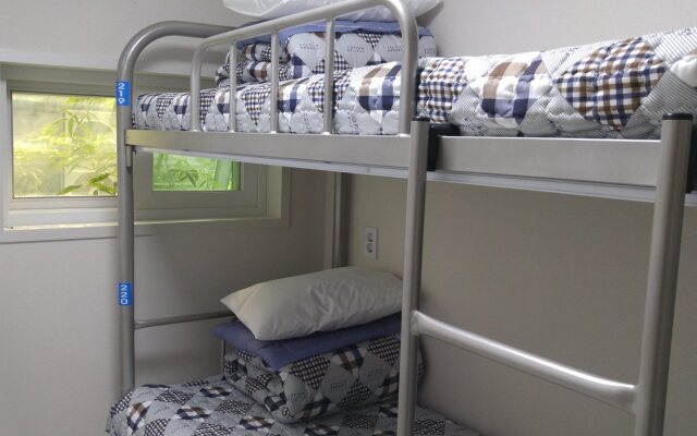 Guesthouse Embassy - Hostel