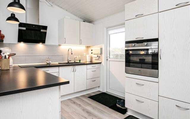 6 Person Holiday Home in Farsø