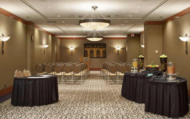 Delta Hotels by Marriott Vancouver Downtown Suites