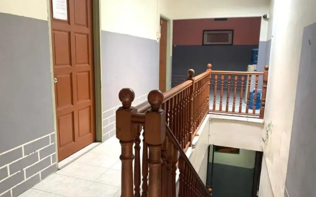 SPOT ON 89860 YB House