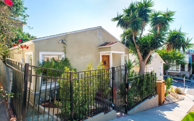 Charming 3br/2ba Craftsman Home by Domio