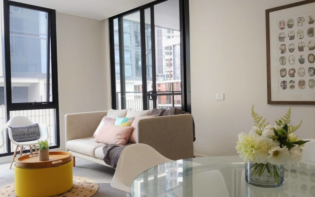 Luxury 1 Bedroom 1 Study With 1 Parking – Guest Rooms – Sydney