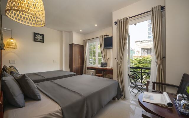 Rustic Hotel Danang