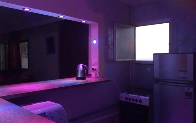 Sea view flat for FAMILY ONLY in Miami