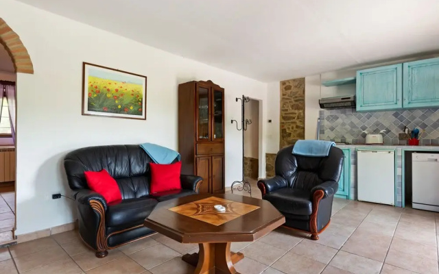 Beautiful Holiday Home in Chianti With Swimming Pool