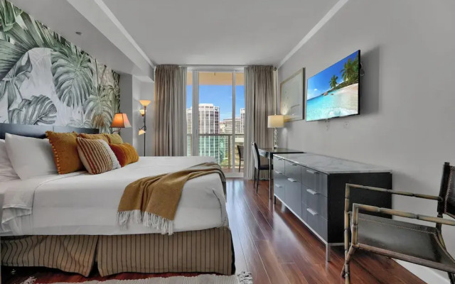 Spectacular Bay View 1bd 2baths in Grove
