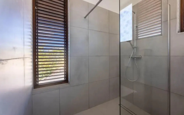 La Perla Chic Panoramic Designer Villa