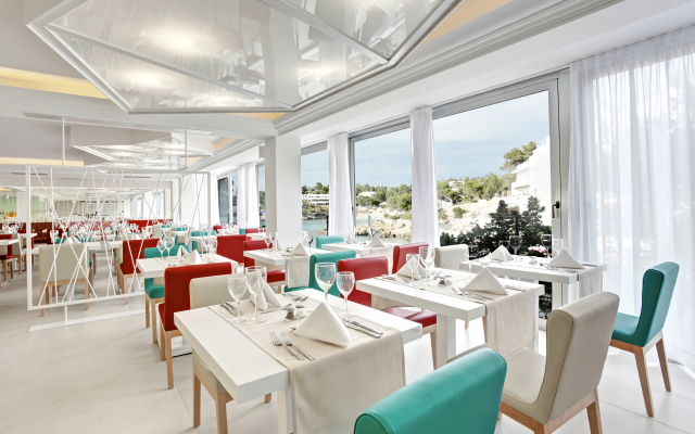 Grupotel Ibiza Beach Resort - Adults Only