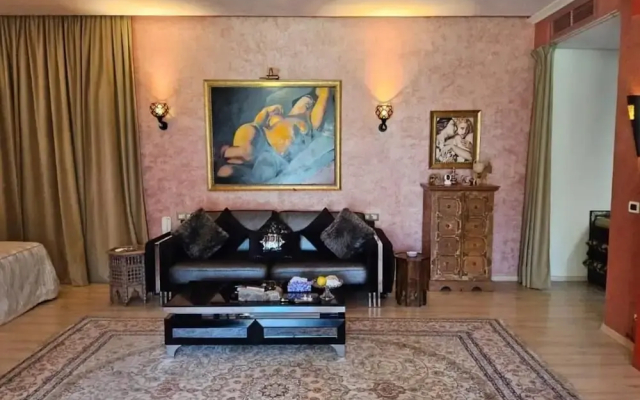 Private Luxury Villa With Hotel Services