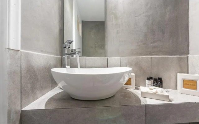 Bright apt in the heart of Athens