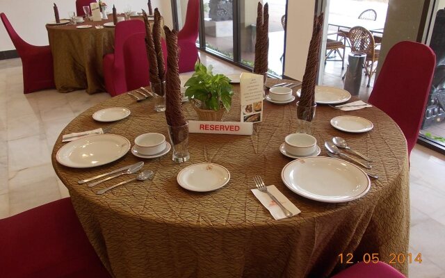 Hotel Grand Crystal