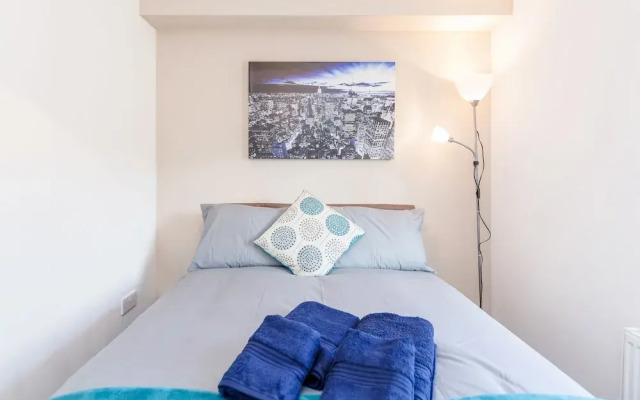 Watford Junction Apartment