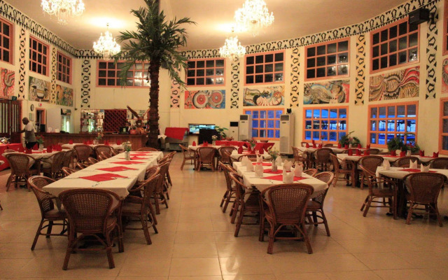 Pacific Crown Hotel