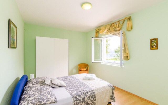 Amazing Home in Lovorno With Wifi and 4 Bedrooms