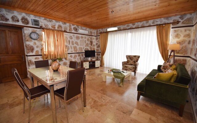 Villa Reyyan by Helaltatilvillari