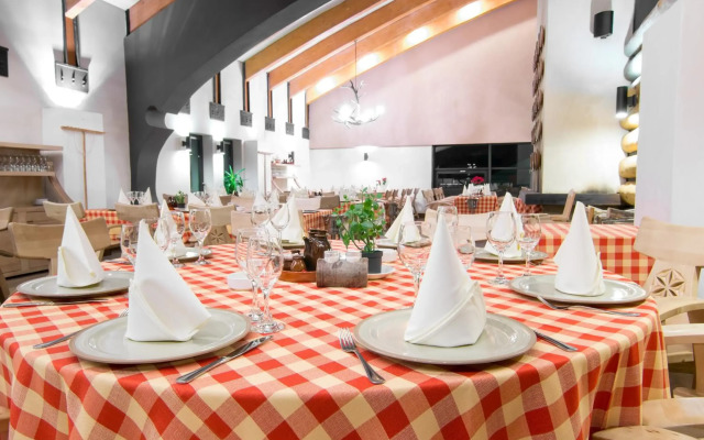 Hotel Orizont