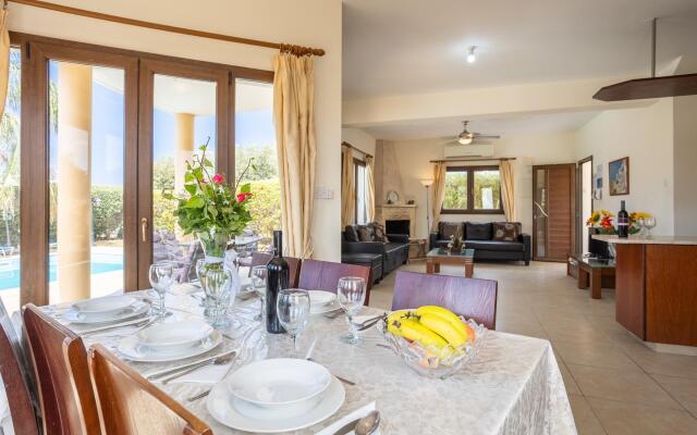 Villa Tsikkos Tessera