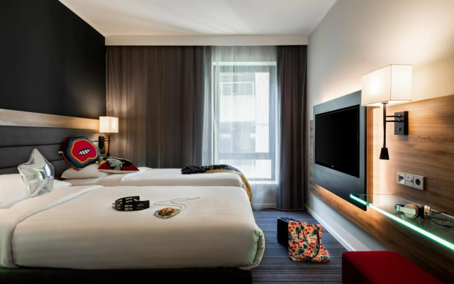 MOXY London Heathrow Airport