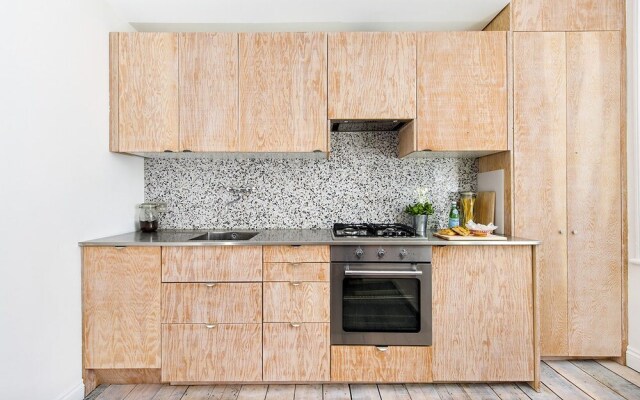 Stylish & Bright 2BR Flat in The Heart of Dalston